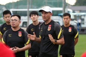 姆巴佩遭遇十二连败，塞尔维亚队教练面临压力！的简单介绍