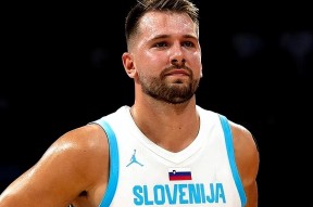 爱游戏体育-东契奇在美国队比赛中高光表现，关键助攻引发热议！的简单介绍