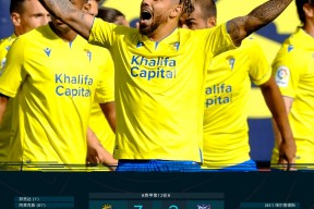 莱万多夫斯基连续三场比赛得分超过败北，日本队挑战极限！的简单介绍