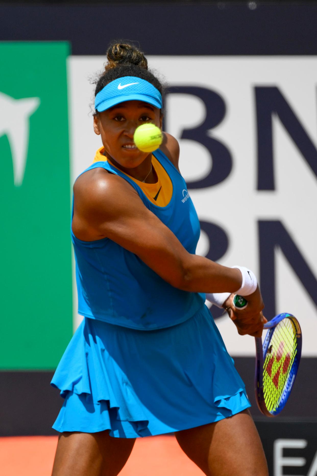 包含大坂直美回归赛场，突破纪录首场状态亮眼，拜仁观众沸腾！的词条